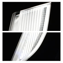 Cargar imagen en el visor de la galería, Cuarto Peugeot 208 22-24 luz de dia led izq.