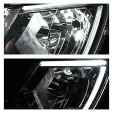 Load image into Gallery viewer, Faro Duster 21-24 c/luz de dia Led izq.