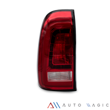 Load image into Gallery viewer, Calaveras Hilux 16-23 LED rojas rojas performance