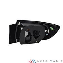 Cargar imagen en el visor de la galería, Calaveras Mazda 3 sedan 03-08 negras Performance