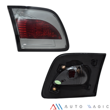 Cargar imagen en el visor de la galería, Calaveras Mazda 3 sedan 03-08 negras Performance