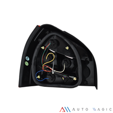 Load image into Gallery viewer, Calaveras Audi A3 96-02 LED rojas Performance