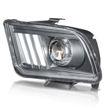 Cargar imagen en el visor de la galería, Faros Mustang 05-09 c/lupa y luz de dia Performance
