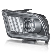 Cargar imagen en el visor de la galería, Faros Mustang 05-09 c/lupa y luz de dia Performance