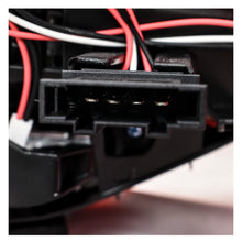Load image into Gallery viewer, Calavera Leon FR 17-20 Led interior Der.