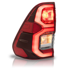 Load image into Gallery viewer, Calavera Hilux 21-24 Led c/arnes c/focos izq.
