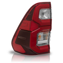 Load image into Gallery viewer, Calavera Hilux 21-24 Led c/arnes c/focos izq.