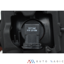 Load image into Gallery viewer, Kit faros de niebla Hilux 12-15 c/arnes, y switch focos 9006