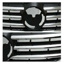 Cargar imagen en el visor de la galería, Parrilla Jetta Clasico 08-15 c/mold. cromo