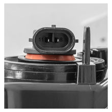 Load image into Gallery viewer, Faro niebla Jetta 15-18 c/foco izquierdo