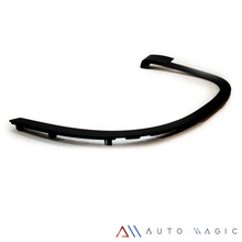 Load image into Gallery viewer, Cantonera Tiguan 09-17 c/grapas  del. der.