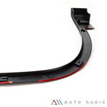 Load image into Gallery viewer, Cantonera Tiguan 09-17 c/grapas  del. der.