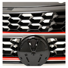 Load image into Gallery viewer, Parrilla Polo 13-22 c/mold. roja nga. brillante