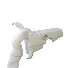 Cargar imagen en el visor de la galería, Deposito agua parabrisas Polo 03-07 sin tapa s/motor