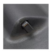 Load image into Gallery viewer, Tapa de guantera Jetta/Golf 00-07 dentada nga.