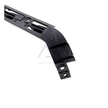 Load image into Gallery viewer, Soporte guia  Jetta 00-07 defensa tras. izq.