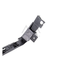 Load image into Gallery viewer, Soporte guia  Jetta 00-07 defensa tras. der.