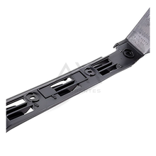 Load image into Gallery viewer, Soporte guia  Jetta 00-07 defensa tras. der.