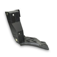 Load image into Gallery viewer, Soporte guia Polo HB 03-07 defensa tras. der.