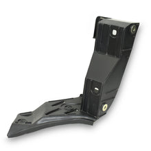 Load image into Gallery viewer, Soporte guia Polo HB 03-07 defensa tras. izq.