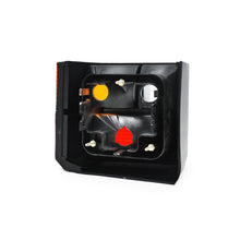 Load image into Gallery viewer, Calavera Eurovan 01-04 s/arnes der.