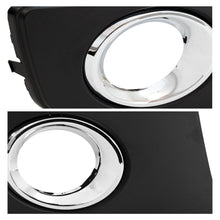Load image into Gallery viewer, Rejilla Amarok 11-17 c/mold. cromada p/faro niebla der.