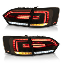 Load image into Gallery viewer, Calaveras Jetta 11-14 LED tipo Gli negras Performance