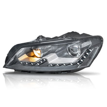 Load image into Gallery viewer, Faros Passat 12-15 c/lupa luz de dia Performance