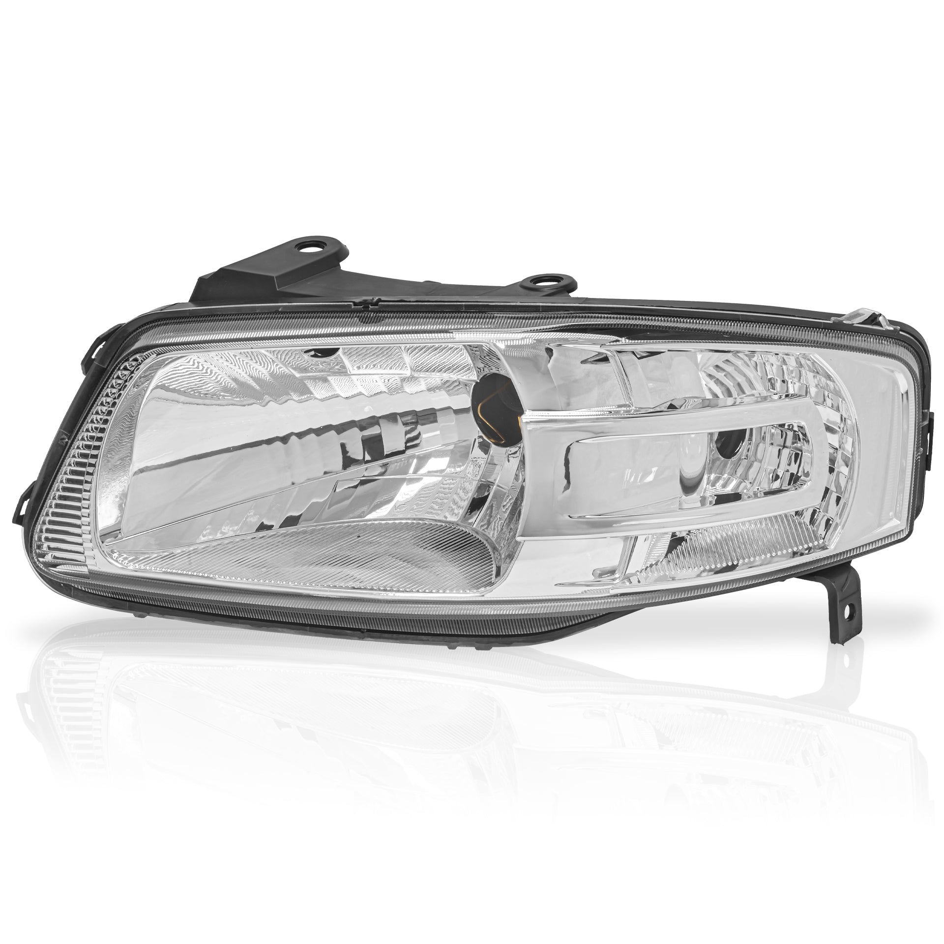 Faro Pointer 06-09 cromo izq.