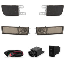 Load image into Gallery viewer, Faros de niebla Humo + cuartos Golf/Jetta 93-99 c/arnes switch univ. y focos