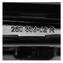 Load image into Gallery viewer, Faro niebla Jetta 22-24 Led der.