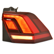 Load image into Gallery viewer, Calavera Tiguan 18-24 Led exterior der.
