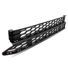 Cargar imagen en el visor de la galería, Rejilla de fascia Amarok 18-23 s/hoyo p/sensor central